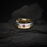Par de argollas de matrimonio macizas de 6mm y 3mm con incrustación de diamantes y rubíes naturales elaboradas en oro amarillo y blanco de 14k
