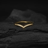 Media churumbela con cristales elaborada en oro amarillo de 14k