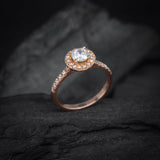 Anillo de compromiso con diamante de laboratorio central de 1.0ct corte brillante con certificado IGI y 27 cristales laterales elaborado en oro rosa de 14k