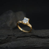 Anillo de compromiso con diamante natural de 1.0ct corte radiante con certificación GIA y 4 diamantes naturales elaborado en oro amarillo de 14k