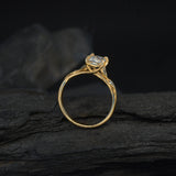 Anillo de compromiso con diamante natural de 1.0ct corte radiante con certificación GIA y 4 diamantes naturales elaborado en oro amarillo de 14k