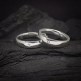 Argollas de matrimonio de 4mm incrustadas con diamante natural de .01ct elaboradas en plata .925