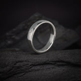 Argollas de matrimonio de 4mm incrustadas con diamante natural de .01ct elaboradas en plata .925