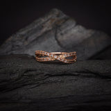 Media churumbela con cristales elaborada en oro rosa de 14k