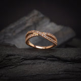 Media churumbela con cristales elaborada en oro rosa de 14k