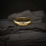 Par de argollas de matrimonio de 4mm macizas personalizadas elaboradas en oro amarillo de 10k