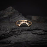 Media churumbela con cristales elaborada en oro amarillo de 10k