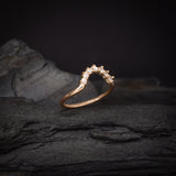 Media churumbela con cristales elaborada en oro amarillo de 10k