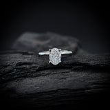 Anillo de compromiso con diamante de laboratorio de 1.0ct corte oval con certificado IGI elaborado en oro blanco de 14k
