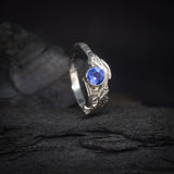 Anillo de compromiso con zafiro natural AAA corte brillante elaborado en oro blanco de 14k