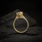 Anillo de compromiso con diamante de laboratorio de 1.5ct corte oval con certificado IGI elaborado en oro amarillo de 14k