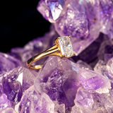 Anillo de compromiso con diamante natural central de 1.5ct corte radiante con certificación GIA elaborado en oro amarillo 14k