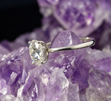 Anillo de compromiso con diamante de laboratorio de 1.5ct corte oval con certificado IGI elaborado en oro blanco de 14k