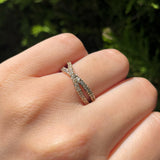 Media churumbela con cristales elaborada en oro amarillo de 14k