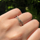 Media churumbela con cristales elaborada en oro amarillo de 10k