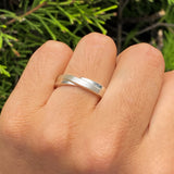 Argollas de matrimonio de 4mm con incrustación de .15ct de diamantes naturales elaboradas en plata .925