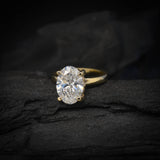 Anillo de compromiso con diamante de laboratorio de 3.0ct corte oval con certificado IGI elaborado en oro amarillo de 14k