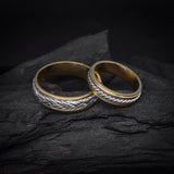 Par de argollas de matrimonio macizas de 6mm y 5mm elaboradas en oro de 14k