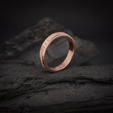 Argolla de matrimonio maciza de 3.5mm con 25 diamantes naturales (tres cuartos de pieza) elaborada en oro rosa de 18k