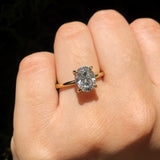 Anillo de compromiso con moissanita de 2.0ct corte oval con certificado GRA elaborado en oro amarillo de 14k