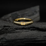 Par de argollas de matrimonio confort sólidas de 3mm con incrustación de 5 diamantes naturales (al rededor de la pieza) elaboradas en oro amarillo de 18k