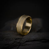 Argolla de matrimonio maciza de 7mm elaborada en oro amarillo de 14k