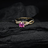 Anillo de compromiso con zafiro rosa natural de .50ct y 8 diamantes naturales elaborado oro amarillo de 14k