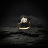 Anillo de compromiso con diamante de laboratorio central de 1.5ct corte brillante con certificado IGI elaborado en oro amarillo de 14k