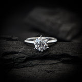 Anillo de compromiso con diamante de laboratorio central de 1.5ct corte brillante con certificado IGI elaborado en oro blanco de 14k