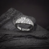 Anillo de compromiso con diamante de laboratorio de 1.0ct corte radiante con certificado IGI y 6 diamantes de laboratorio laterales elaborado en oro blanco de 14k