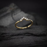 Media churumbela con cristales elaborada en oro amarillo de 10k