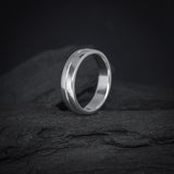 Argollas de matrimonio de 5mm con incrustación de cristales elaboradas en plata .950