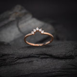 Media churumbela con cristales elaborada en oro rosa de 14k