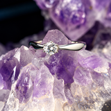 Anillo de compromiso con diamante de laboratorio de .50ct corte brillante con certificado IGI elaborado en plata .925