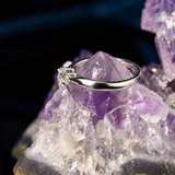 Anillo de compromiso con diamante de laboratorio de .50ct corte brillante con certificado IGI elaborado en plata .925