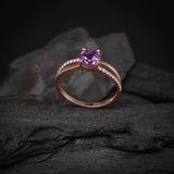 Anillo de compromiso con amatista natural de 1.0ct corte brillante y 20 diamantes naturales laterales elaborado en oro rosa de 14k