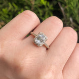Anillo de compromiso con diamante de laboratorio de 1.0ct corte radiante con certificado IGI y 30 diamantes de laboratorio laterales en oro amarillo de 14k