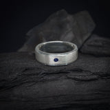 Argollas de matrimonio de 4mm y 5mm con incrustación de zafiros naturales elaboradas en plata .925