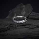 Argollas de matrimonio de 4mm y 5mm con incrustación de zafiros naturales elaboradas en plata .925