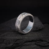 Argolla de matrimonio maciza de 6mm con incrustación de diamantes naturales (toda la pieza) elaborada en oro blanco de 18k