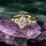 Anillo de compromiso con diamante natural de 1.0ct corte marquise con certificación GIA y 6 diamantes naturales laterales elaborado en oro amarillo de 14k