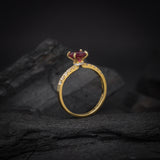 Anillo de compromiso con rubi natural de 1.0ct corte brillante y 20 diamantes naturales laterales elaborado en oro amarillo de 14k