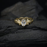Anillo de compromiso con moissanita de 1.0ct corte oval con certificado GRA elaborado en oro amarillo de 14k