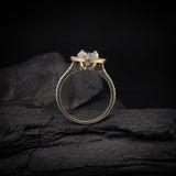 Anillo de compromiso con diamante natural de 1.0ct corte brillante con certificación GIA y 37 cristales laterales elaborado en oro amarillo de 14k