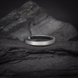 Par de argollas de matrimonio macizas de 2mm y 4mm elaboradas en oro blanco de 18k