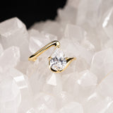 Anillo de compromiso con diamante de laboratorio central de 2.0ct corte gota con certificado IGI elaborado en oro amarillo 14k
