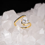 Anillo de compromiso con diamante de laboratorio central de 2.0ct corte gota con certificado IGI elaborado en oro amarillo 14k