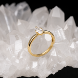 Anillo de compromiso con diamante de laboratorio de .50ct corte marquise con certificado IGI elaborado en oro amarillo de 14k