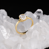 Anillo de compromiso con diamante de laboratorio central de 1.0ct corte oval con certificado IGI elaborado en oro amarillo 14k
