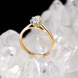 Anillo de compromiso con diamante natural de 1.0ct corte oval con certificación GIA elaborado en oro amarillo de 14k